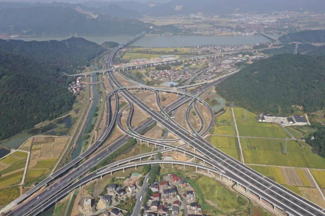 廣大復(fù)線(xiàn)啟程，自然美景的治愈之旅探索最新動(dòng)態(tài)