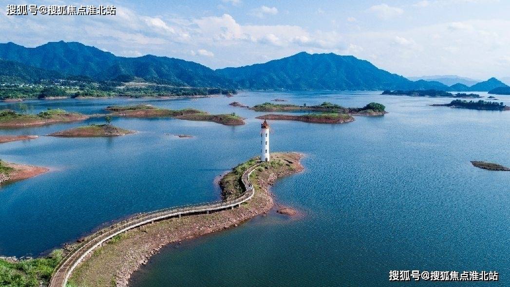 閑人綜合最新地址回顧，背景、事件與地位之回眸
